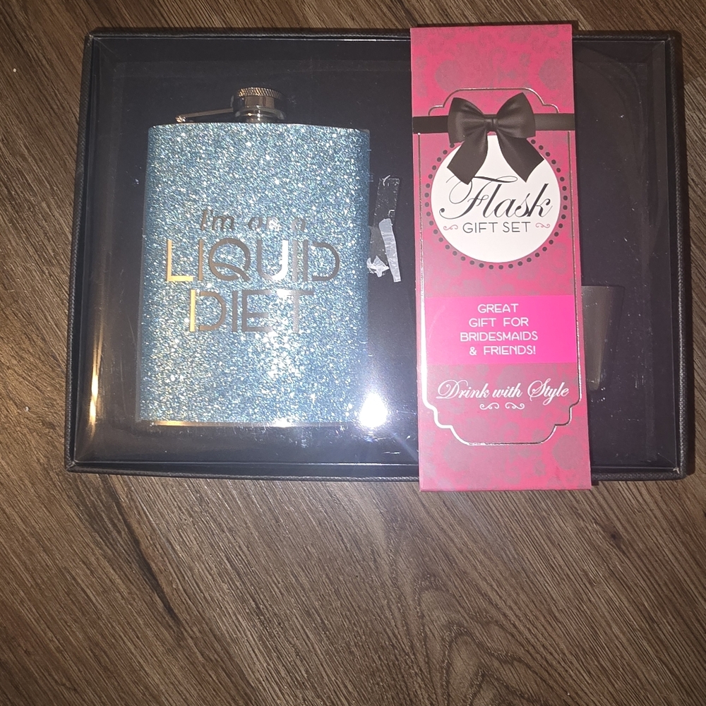 Shimmery Blue Flask Gift Set